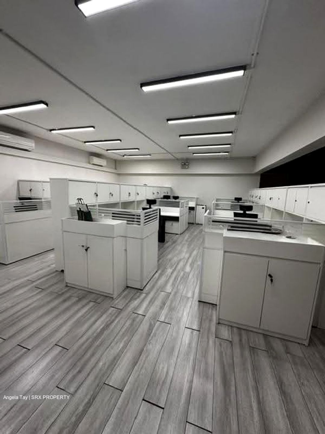 Woodlands Bizhub (D27), Office #616394961
